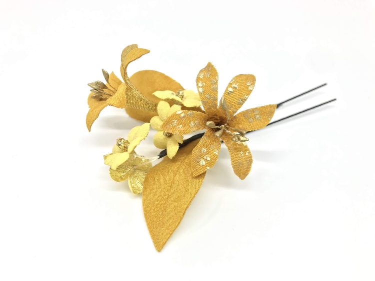 遺影撮影におすすめのアクセサリーや装飾品を紹介6