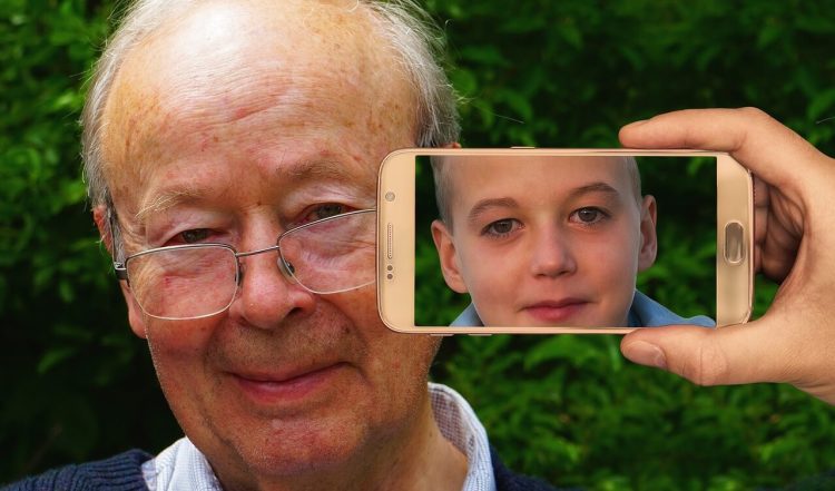 どんな写真が遺影に適切？遺影の適切な選び方を解説7